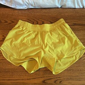 Hotty Hot Low Rise Yelllow Lululemon Shorts. Size 10